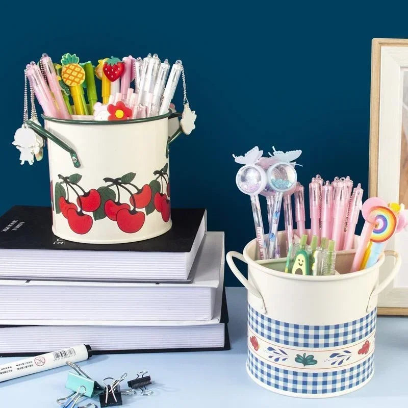 Beautiful retro kitchen utensil storage