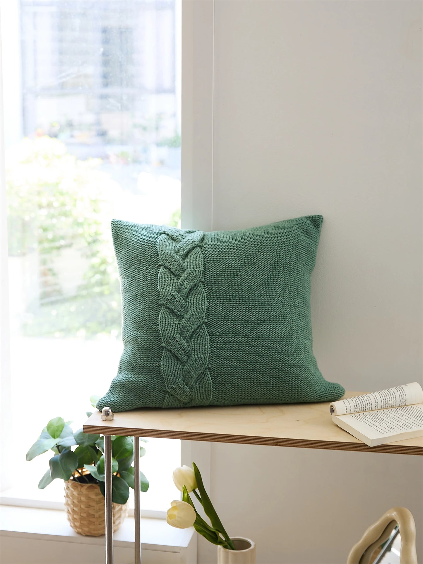 Nordic twist design pillow case