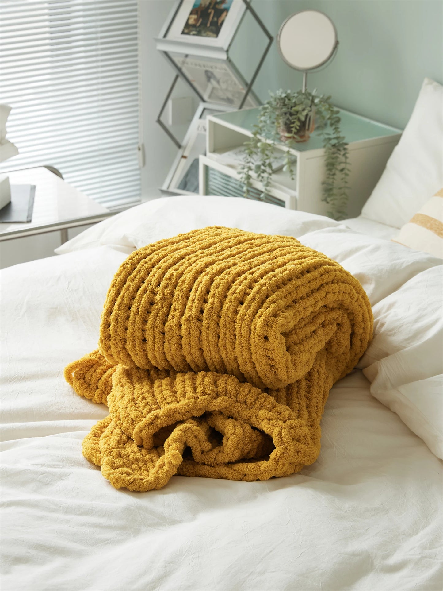 Nordic blanket + chenille tassels, soft and cozy, for sofas or beds