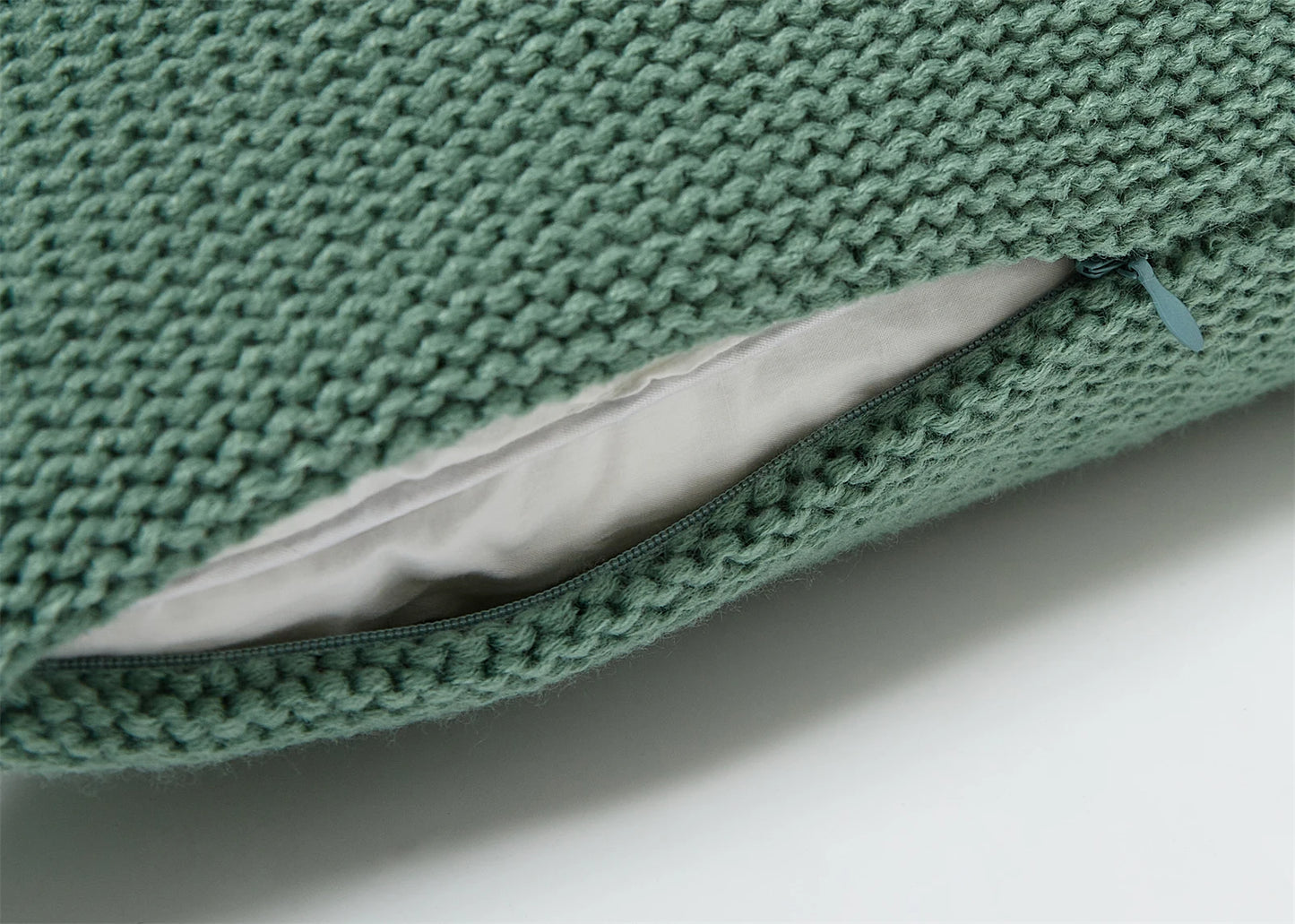 Nordic twist design pillow case