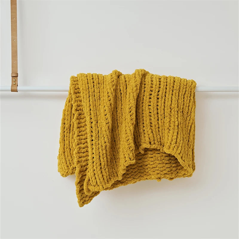 Nordic blanket + chenille tassels, soft and cozy, for sofas or beds