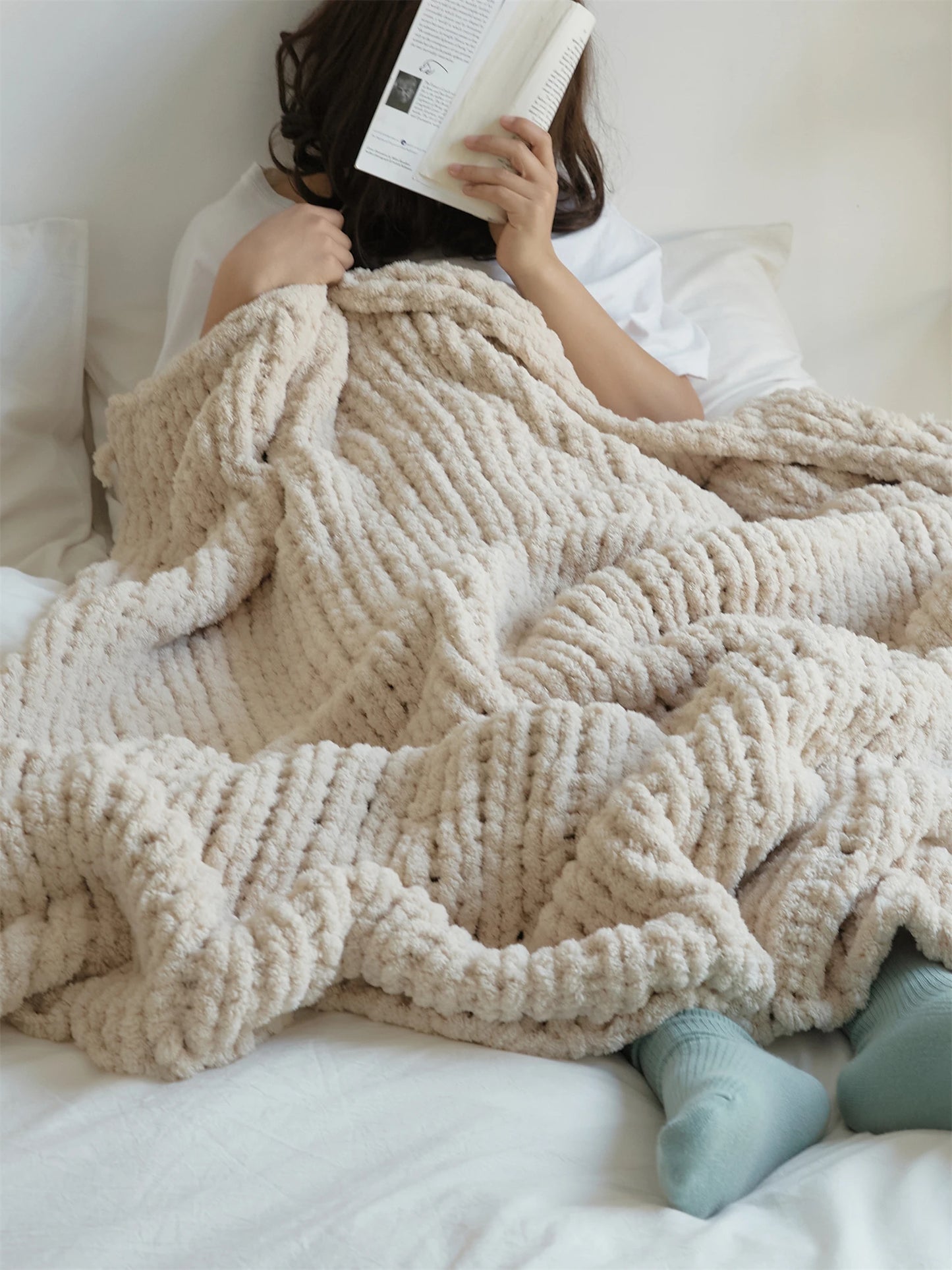 Nordic blanket + chenille tassels, soft and cozy, for sofas or beds
